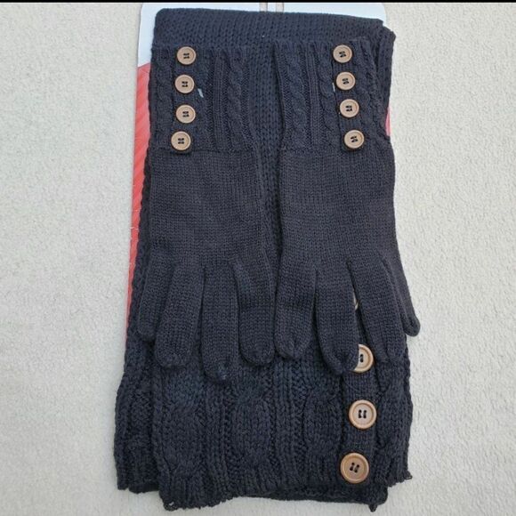 NWT 2 Piece Knit Scarf and Gloves Set - Picture 2 of 11